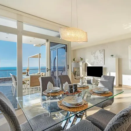 Villa Golden Horizon - Heated Private Pool & Panoramic Ocean & Teide Views *